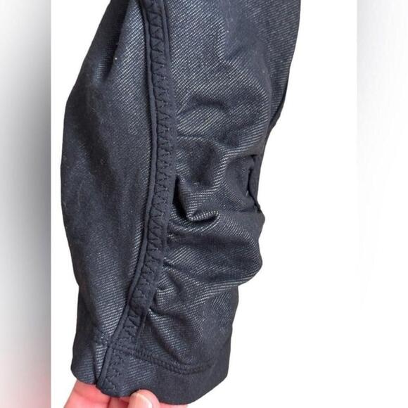 🦄🤩 Lululemon Dignity Crop Black Slub Denim - Picture 2 of 3